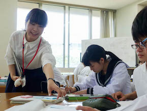 LWI課題研究を大学生が支援