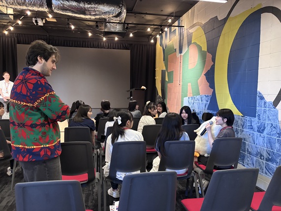 オーストラリア